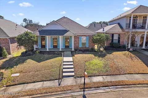 Exterior - 530 Beacon Cv, Brandon, MS 39047 photo 2 of 10