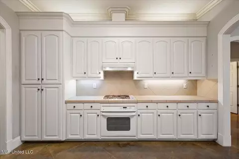 Kitchen - 530 Beacon Cv, Brandon, MS 39047 photo 2 of 2
