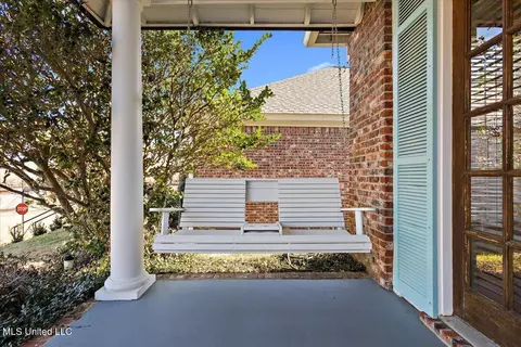 Exterior - 530 Beacon Cv, Brandon, MS 39047 photo 6 of 10
