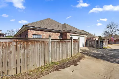 Exterior - 530 Beacon Cv, Brandon, MS 39047 photo 9 of 10