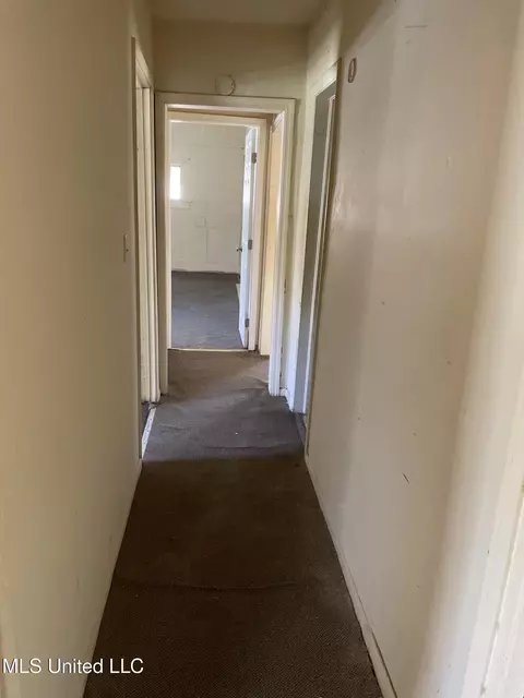 Entry Way - 2235 Mobile Ave, Jackson, MS 39213 photo 1 of 2