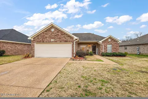 706 Meadows Way, Byram, MS 39272