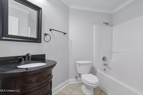 Bath - 636 Banyan Pl, Diamondhead, MS 39525 photo 1 of 4