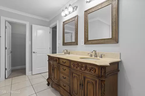 Bath - 636 Banyan Pl, Diamondhead, MS 39525 photo 3 of 4