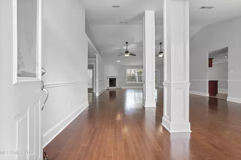 Entry Way - 636 Banyan Pl, Diamondhead, MS 39525 photo 1 of 5