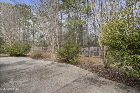 Exterior - 636 Banyan Pl, Diamondhead, MS 39525 photo 6 of 7