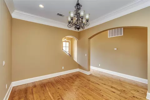 Living - 123 Cavanaugh Dr, Madison, MS 39110 photo 1 of 9