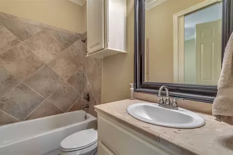 Bath - 123 Cavanaugh Dr, Madison, MS 39110 photo 6 of 7