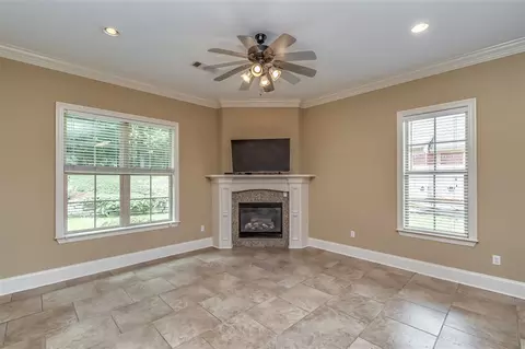 Living - 123 Cavanaugh Dr, Madison, MS 39110 photo 9 of 9
