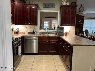 171 St James Pl, Grenada, MS 38901 photo 5