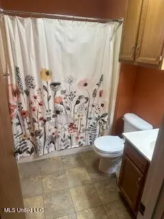 Bath - 255 Deerfield Rd, Grenada, MS 38901 photo 1 of 1
