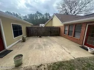 Exterior - 255 Deerfield Rd, Grenada, MS 38901 photo 1 of 8