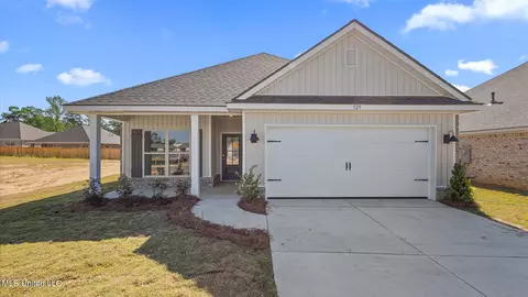 529 Vista Pointe Dr, Pearl, MS 39208