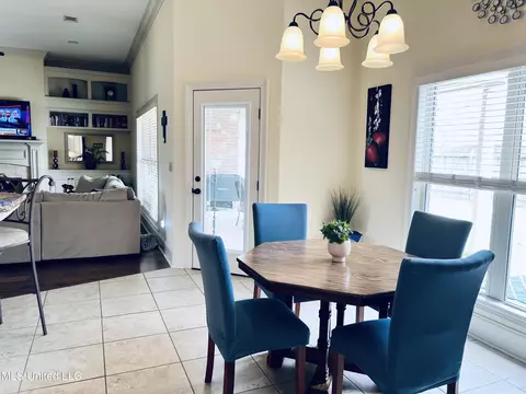Dining - 435 Glendale Pl, Brandon, MS 39047 photo 4 of 6