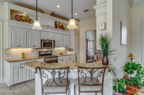 Kitchen - 435 Glendale Pl, Brandon, MS 39047 photo 3 of 8
