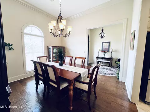 Dining - 435 Glendale Pl, Brandon, MS 39047 photo 2 of 6