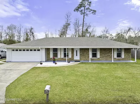 224 Corinth Dr, Bay Saint Louis, MS 39520