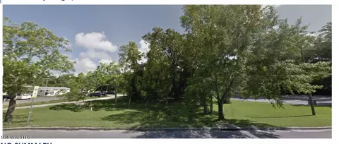 1 08 Government St, Ocean Springs, MS 39564