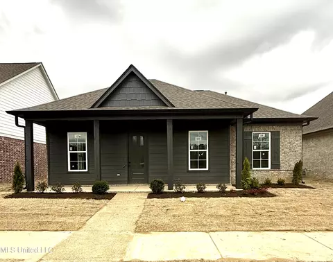 630 Bolivar Dr, Nesbit, MS 38651