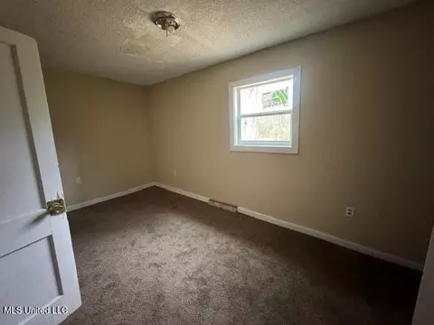 415 Boling St, Jackson, MS 39209 photo 4