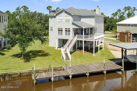106 Kelly Cv, Pass Christian, MS 39571