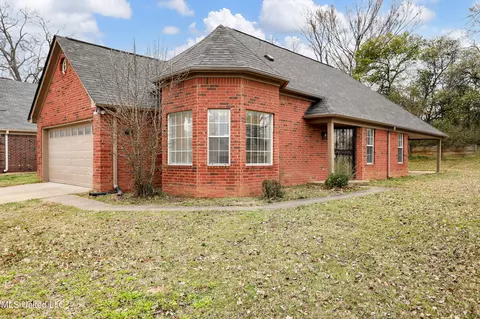 12 N Conger Ct, Hernando, MS 38632