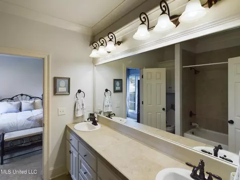Bath - 159 Beaufort Cir, Madison, MS 39110 photo 5 of 7