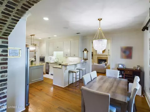 Dining - 159 Beaufort Cir, Madison, MS 39110 photo 5 of 5