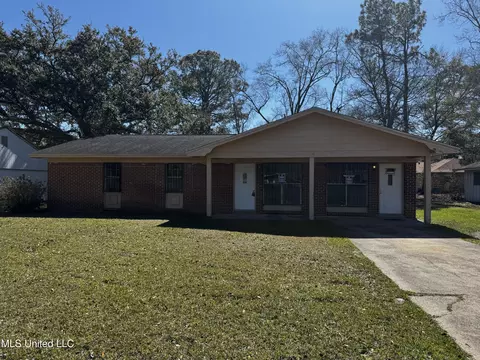 4824 Jefferson Ave, Moss Point, MS 39563