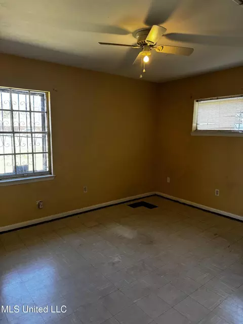 Bedroom - 4824 Jefferson Ave, Moss Point, MS 39563 photo 3 of 3