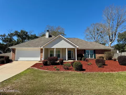 11105 Pin Oak Dr, Biloxi, MS 39532