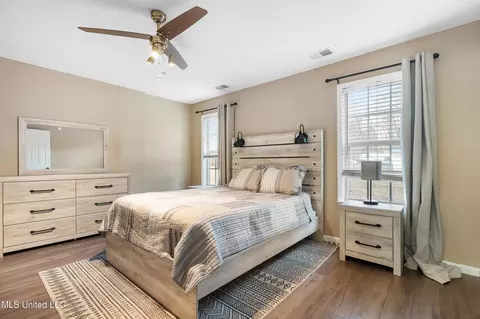 Bedroom - 703 Black Hawk Dr, Hernando, MS 38632 photo 2 of 3