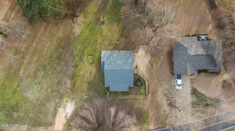 View/Area - 703 Black Hawk Dr, Hernando, MS 38632 photo 2 of 2