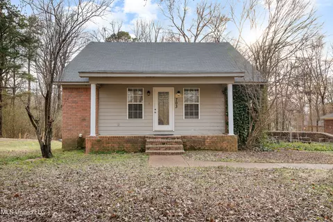 703 Black Hawk Dr, Hernando, MS 38632