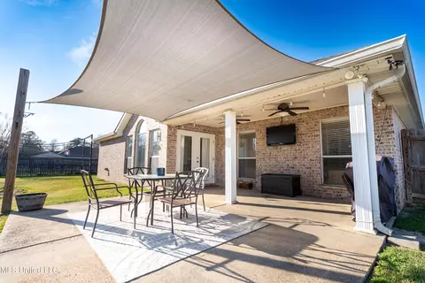 Exterior - 127 Apache Dr, Picayune, MS 39466 photo 4 of 5