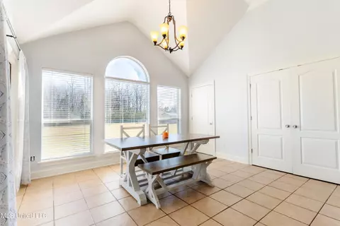 Dining - 127 Apache Dr, Picayune, MS 39466 photo 2 of 2