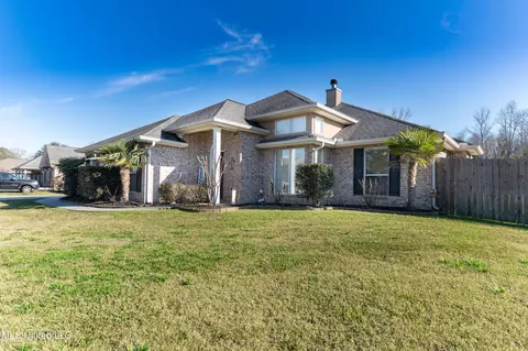 Exterior - 127 Apache Dr, Picayune, MS 39466 photo 2 of 5
