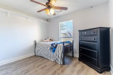 Bedroom - 127 Apache Dr, Picayune, MS 39466 photo 4 of 4