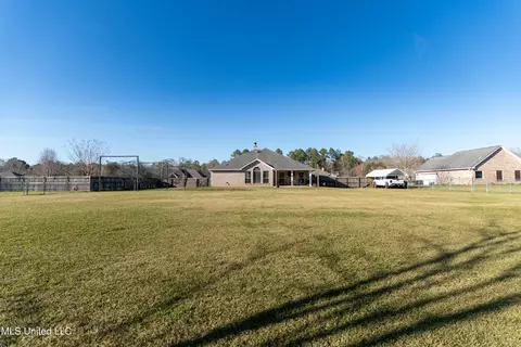 Exterior - 127 Apache Dr, Picayune, MS 39466 photo 5 of 5