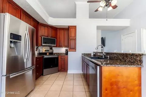 Kitchen - 127 Apache Dr, Picayune, MS 39466 photo 1 of 2
