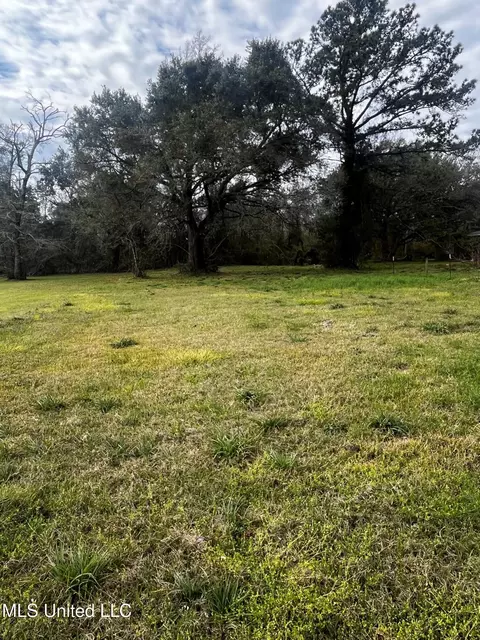 00 Washington St, Bay Saint Louis, MS 39520