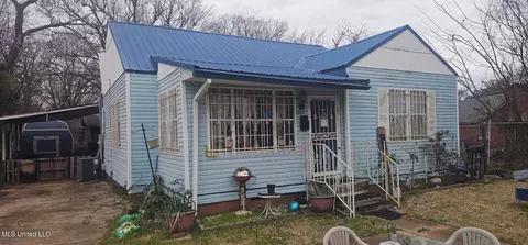 2921 Macy St, Jackson, MS 39209