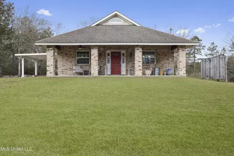 1285 Firetower Rd, Kiln, MS 39556