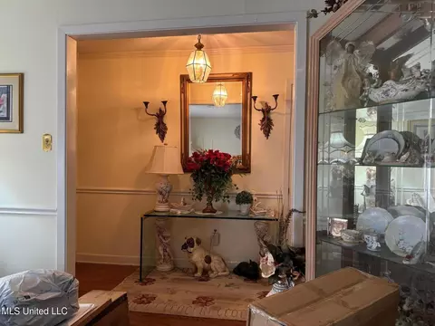 Entry Way - 1036 Briarfield Rd, Jackson, MS 39211 photo 1 of 1