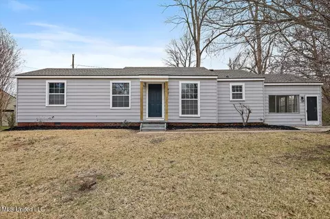 127 Autumn Dr, Vicksburg, MS 39180