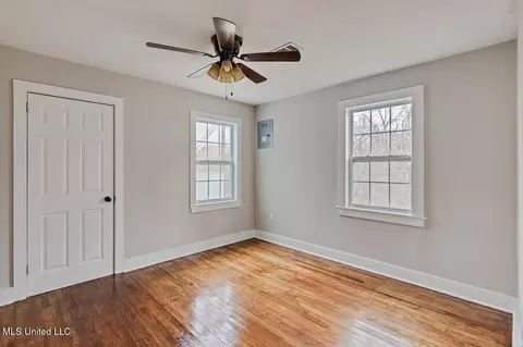 Bedroom - 127 Autumn Dr, Vicksburg, MS 39180 photo 4 of 4