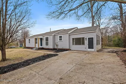 Exterior - 127 Autumn Dr, Vicksburg, MS 39180 photo 3 of 7