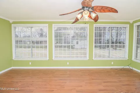 Living - 107 St Augustine Dr, Madison, MS 39110 photo 2 of 7