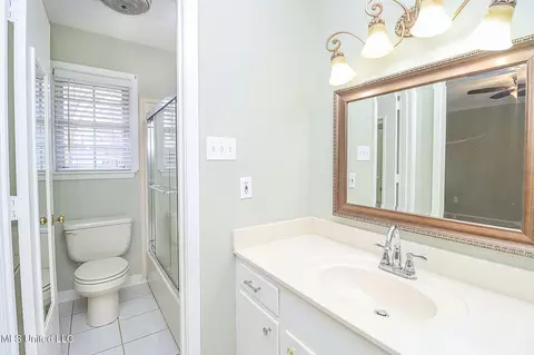 Bath - 107 St Augustine Dr, Madison, MS 39110 photo 5 of 8