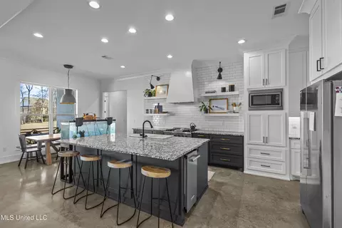Kitchen - 134 Camden Trl, Madison, MS 39110 photo 1 of 4